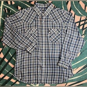 S🅾️LD. Vintage Levi’s Regular Fit Long Sleeve Plaid Pearl Snap Western Style